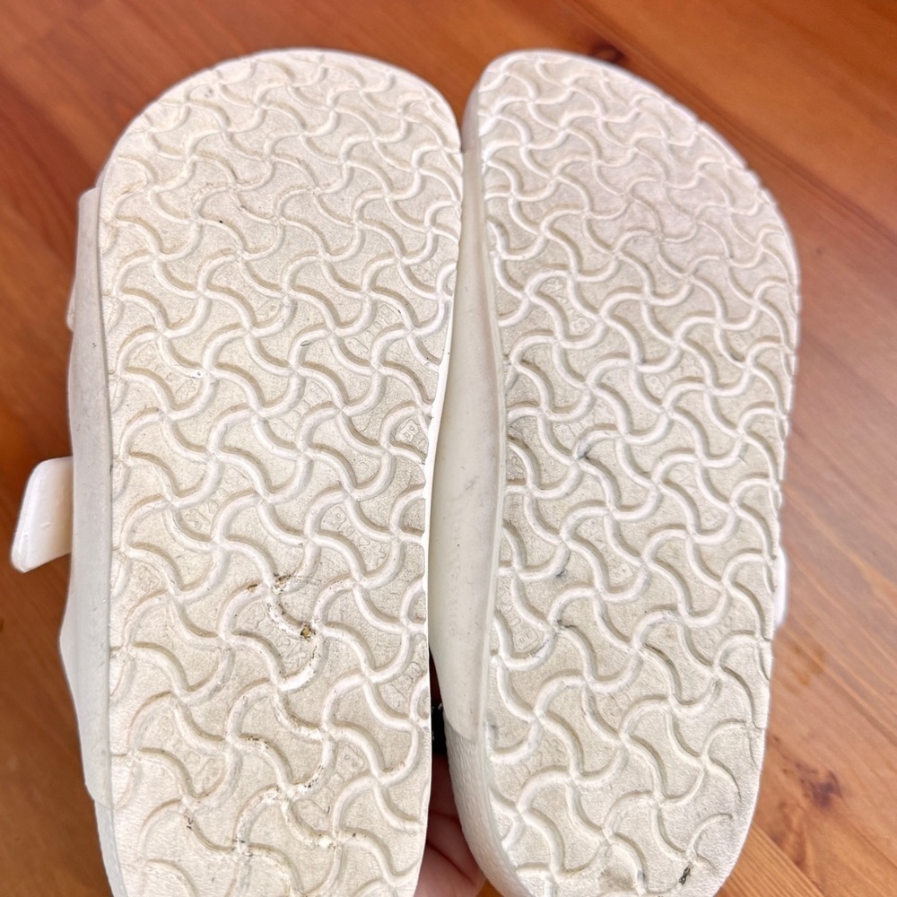 Birkenstock’s - Picture 3 of 8